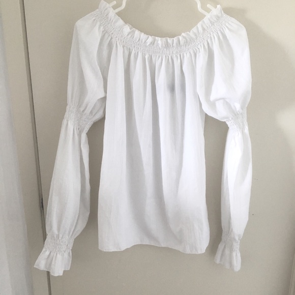 ✨NWOT✨ White romantic medieval top - Picture 1 of 6